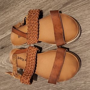 Women's sandals